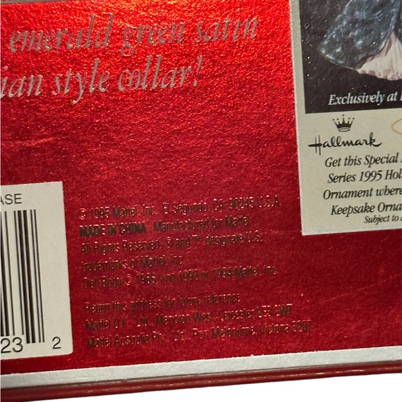 Holiday Barbie 1995 - Picture 4 of 5